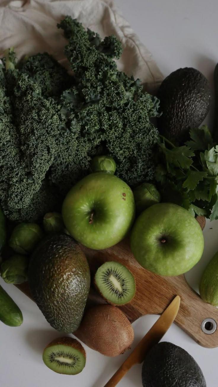 Sun-Kissed Splendor: Farm's Finest Produce Blend